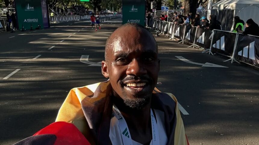 El ugandés Jacob Kiplimo ganó la Media Maratón de Buenos Aires y Florencia Borelli redujo la mejor marca sudamericana