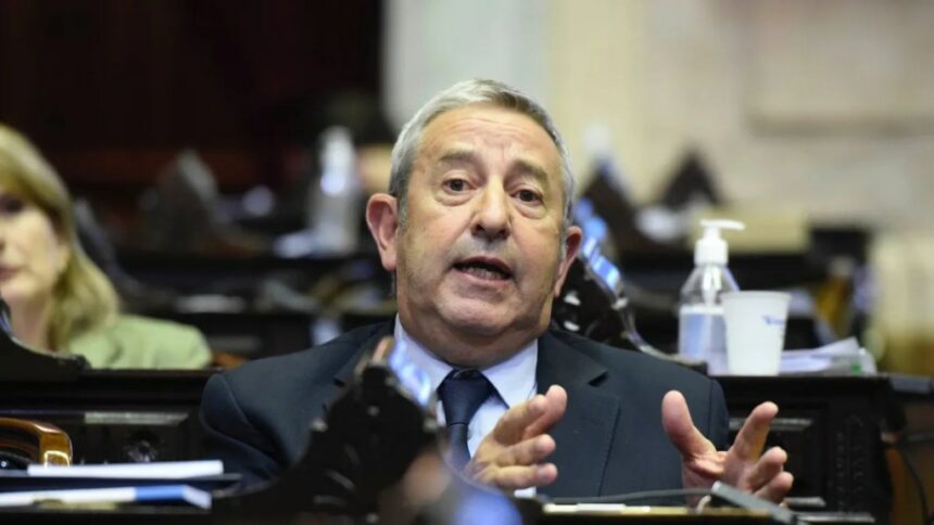 Tras la cadena nacional, Julio Cobos cuestionó a Javier Milei: “No basta con ajustar las cuentas”