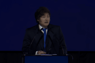 En Rosario, Milei evadió hablar de los escándalos del Gobierno y volvió a cargar contra el Congreso