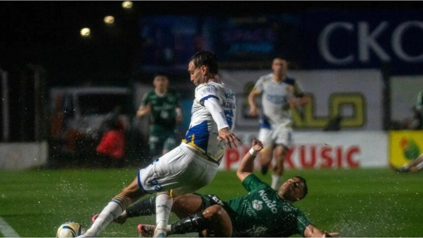 Llegó la tormenta de Santa Rosa: se suspendió el partido entre Sarmiento y Rosario Central por las intensas lluvias