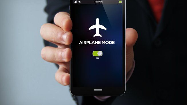 El “modo avión” puede potenciar el rendimiento del celular pero pocos lo usan: los 3 beneficios que no conocías