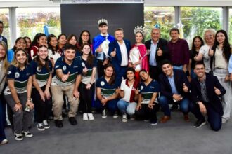 El Gobernador Zdero Acompañó El Lanzamiento Del 68° Desfile De Carrozas Estudiantiles En Las Breñas