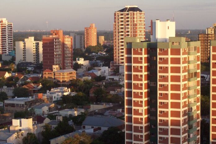 Estudiante de Ingeniería busca mejorar la eficiencia energética de los edificios de Resistencia