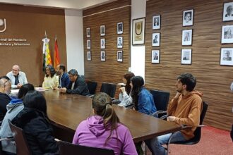 Estudiantes de Arquitectura rediseñan identidades para tres torneos deportivos del NEA