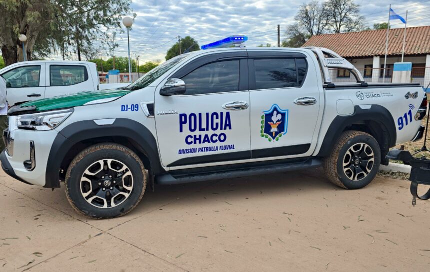 Fuerte Esperanza: El Gobernador Entregó Nuevos Patrulleros Y Una Lancha Para Reforzar La Seguridad En El Impenetrable