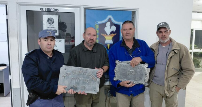 SAN BERNARDO: Se Llevó Placas De Bonce De Una Iglesia, Fue Detenido