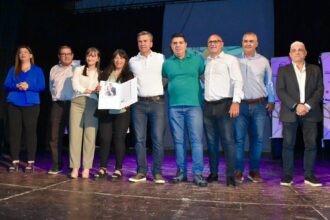 Más Que Un Papel: Seguridad Y Pertenencia Para Las Familias Que Recibieron Hoy Su Título De Propiedad