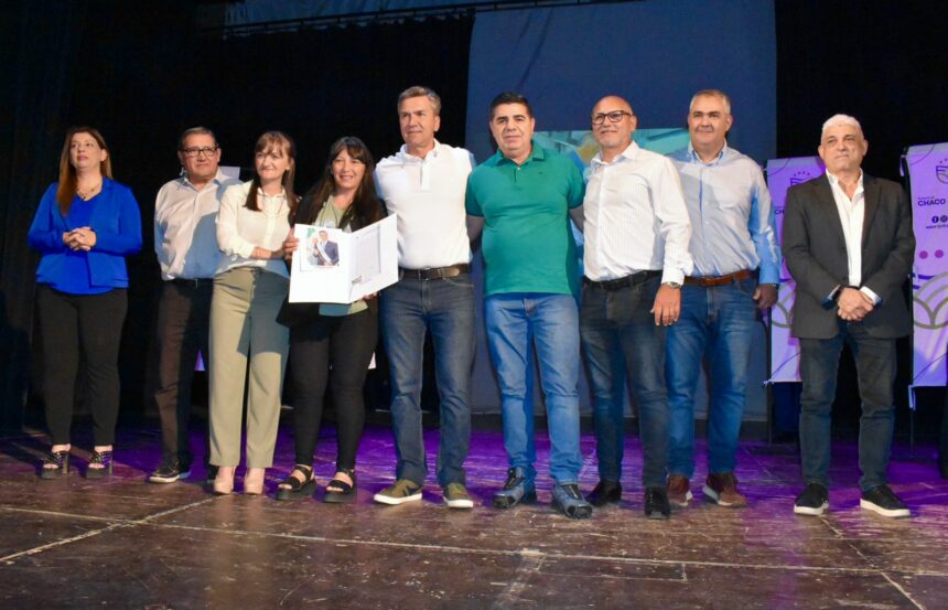 Más Que Un Papel: Seguridad Y Pertenencia Para Las Familias Que Recibieron Hoy Su Título De Propiedad