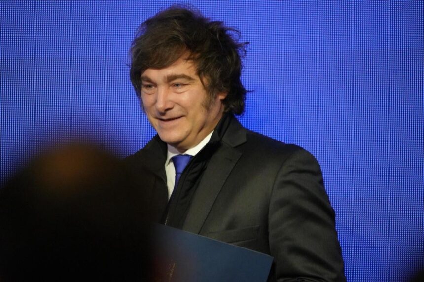 Javier Milei, en medio de la presión cambiaria y el viaje a EE.UU: “Las situaciones difíciles me agrandan”