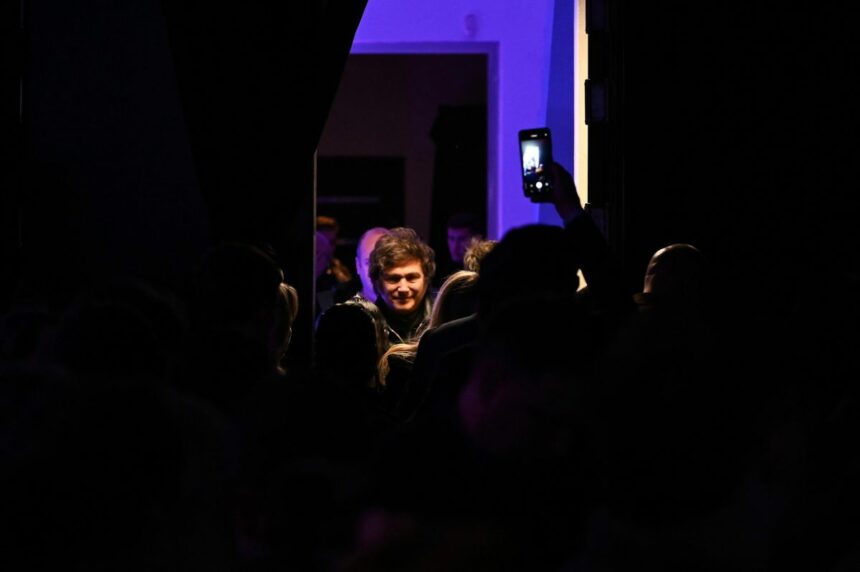 Javier Milei reacomoda su estrategia política y económica rumbo a octubre