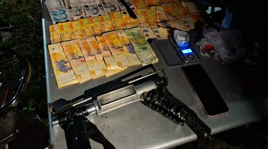 RESISTENCIA: En Operativo Antidrogas  Secuestraron   Cocaína Y Un Arma En Un Punto De Venta En Barrio Del Valle