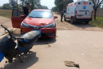CAMPO LARGO: Una Mujer Y Su Pequeña Resultaron Con Lesiones Leves En Accidente De Tránsito