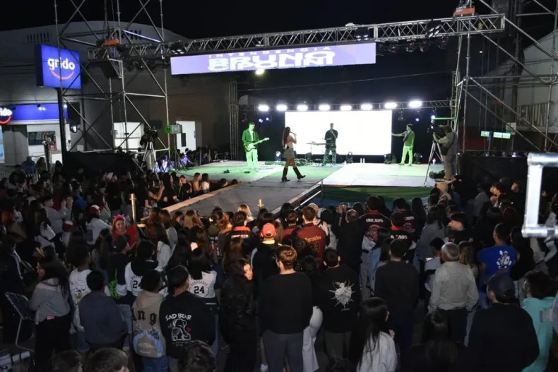 Sáenz Peña: Todo listo para la elección de los Reyes locales de los Estudiantes 2025