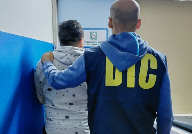 RESISTENCIA:  Aprehendieron A Un Hombre Buscado Por La Justicia Tras Un Operativo En Villa Río Negro