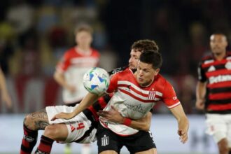Estudiantes descontó sobre el final en el Maracaná y volvió de Brasil con la serie abierta ante Flamengo