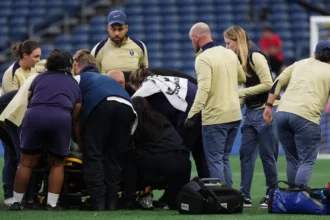 Una futbolista se desplomó en pleno encuentro: el video recorrió el mundo