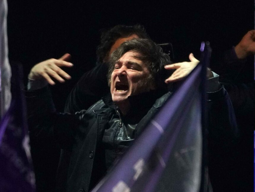 El BCRA hizo la mayor venta de dólares en 6 años y Milei adelantó que negocia un préstamo con el Tesoro de EE.UU.