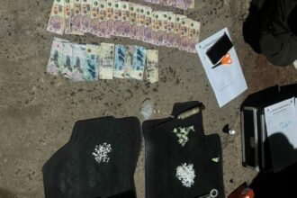 RESISTENCIA:   Tres Dealers Callejeros Fueron Atrapados Por El COM En El Barrio San Cayetano