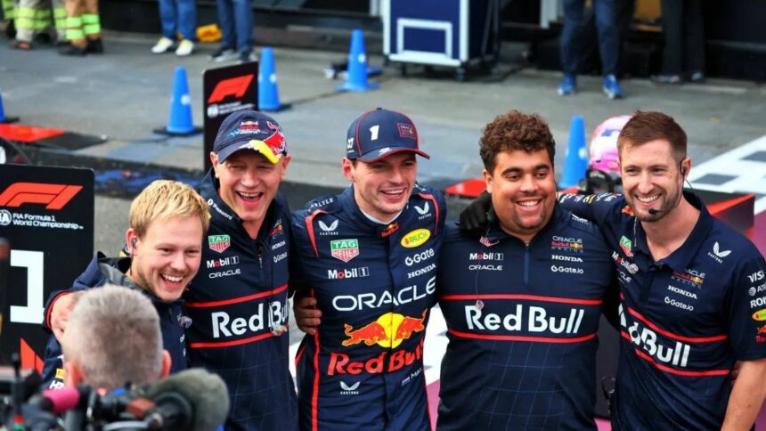 Max Verstappen ganó el GP de Bakú y Colapinto quedó en el puesto 19 tras una carrera accidentada