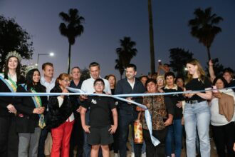 El intendente Bruno Cipolini puso a disposición de los vecinos la renovada plazoleta del barrio San Martín Este