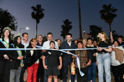 El intendente Bruno Cipolini puso a disposición de los vecinos la renovada plazoleta del barrio San Martín Este