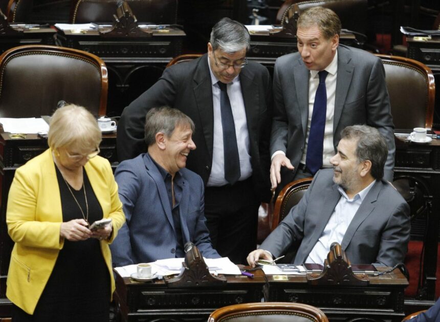 Otro revés para el Gobierno: Diputados aprobó la ley que le limita el uso de los DNU a Milei y define el Senado
