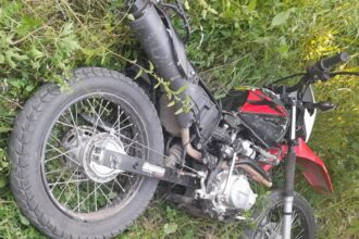 RESISTENCIA: Secuestran Una Motocicleta Abandonada Entre Las Malezas