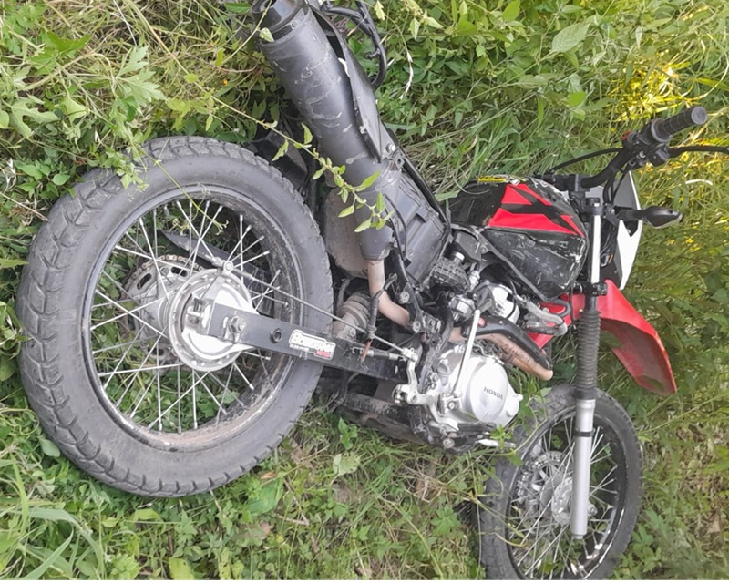 RESISTENCIA: Secuestran Una Motocicleta Abandonada Entre Las Malezas