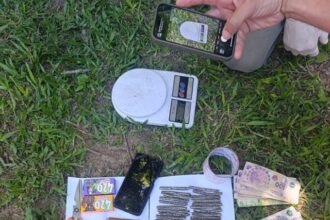 RESISTENCIA: Lo Sorprendieron Con Cigarrillos Armados, Frascos De Marihuana Y Dinero