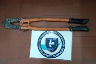 RESISTENCIA: Demoran A Un Joven Con Un Corta Candado