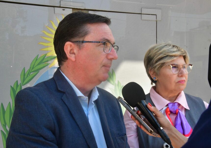 El Ejecutivo Presentó Un Proyecto De Ley Para Regular El Uso De Celulares En Las Aulas