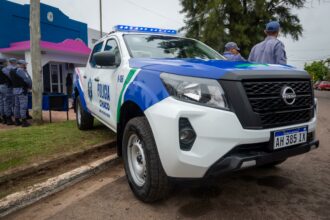 El Plan Estratégico De Seguridad Avanza: Zdero Entregó Patrullero Okm Y Chalecos Balísticos En Plaza