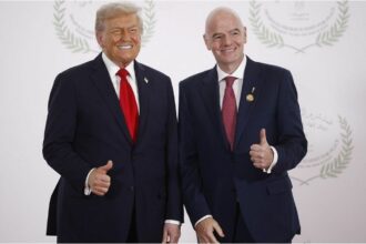 Infantino prometió un plan de ayuda en Palestina en la Cumbre por la Paz, mientras evita un veto a Israel en la FIFA