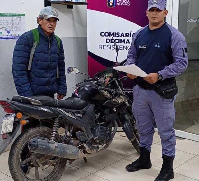 CHACO: Vio A La Policía, Abandonó La Moto Y Huyó