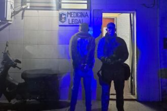 RESISTENCIA: Infantes Detienen A Un Hombre Que Entró A Robar En Una Escuela