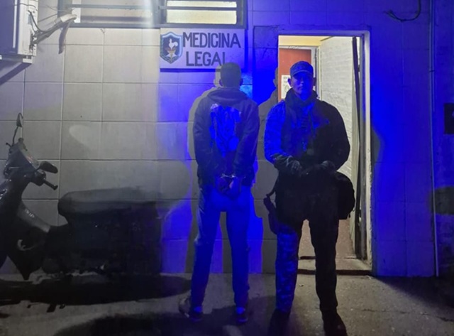 RESISTENCIA: Infantes Detienen A Un Hombre Que Entró A Robar En Una Escuela