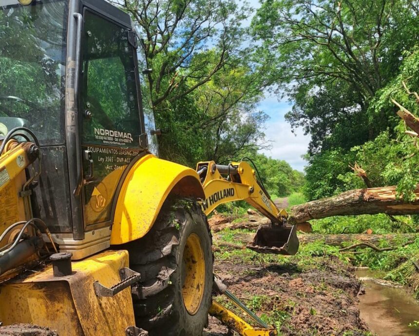 Vialidad Provincial Trabaja En Colonia Benítez, Tras El Temporal