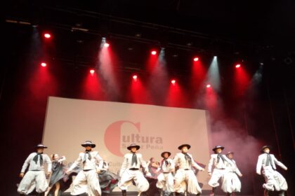 Sáenz Peña: Cultura municipal se presentó en el Teatro Metropolitan