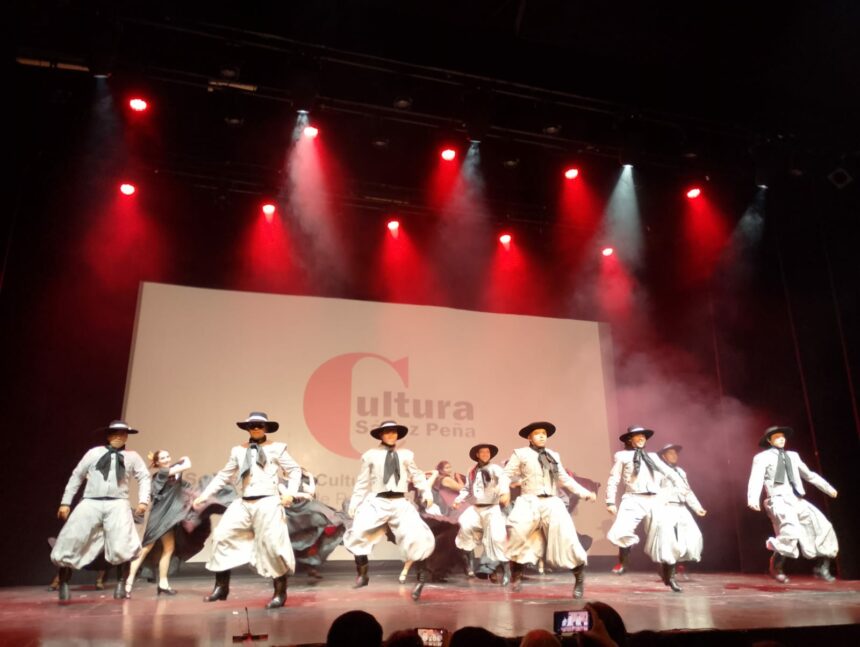 Sáenz Peña: Cultura municipal se presentó en el Teatro Metropolitan
