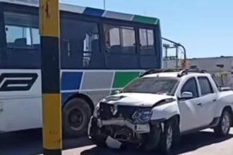 CHACO: Choque Frontal Entre Camioneta Y Colectivo En Ruta 11 Y Av. 25 De Mayo
