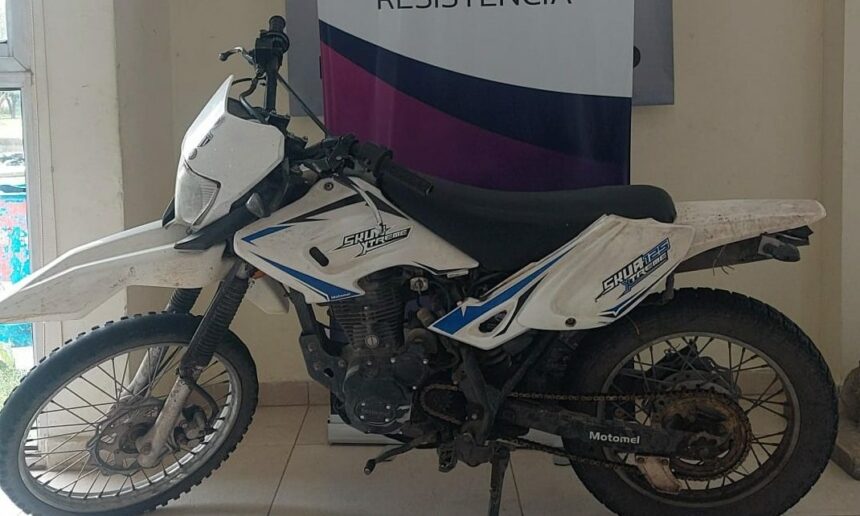 RESISTENCIA: Abandonó Una Moto Y Escapó Al Ver A La Policía