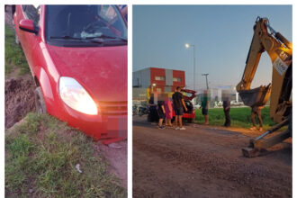RESISTENCIA: Un Auto Quedó Incrustado En Un Canal Y Fue Asistido Por Una Retroexcavadora