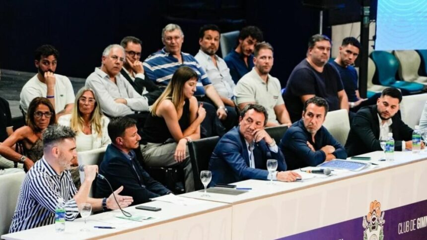 Violentos incidentes en la Asamblea de Gimnasia: la Comisión Directiva debió abandonar el Polideportivo