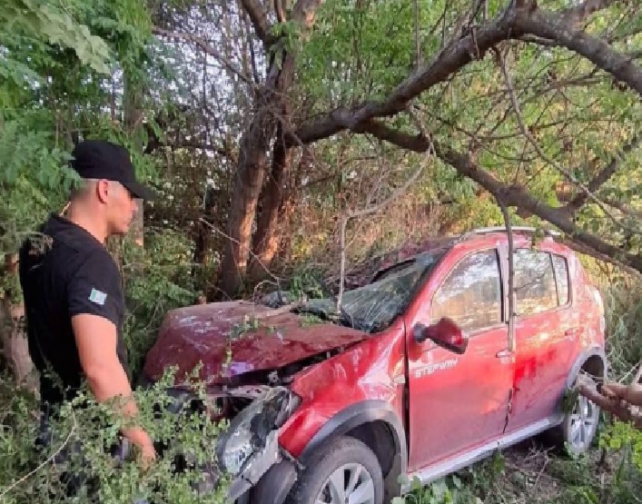 CHARATA: Le Pidió El Auto A Su Abuela, Lo Chocó Y Lo Abandonó