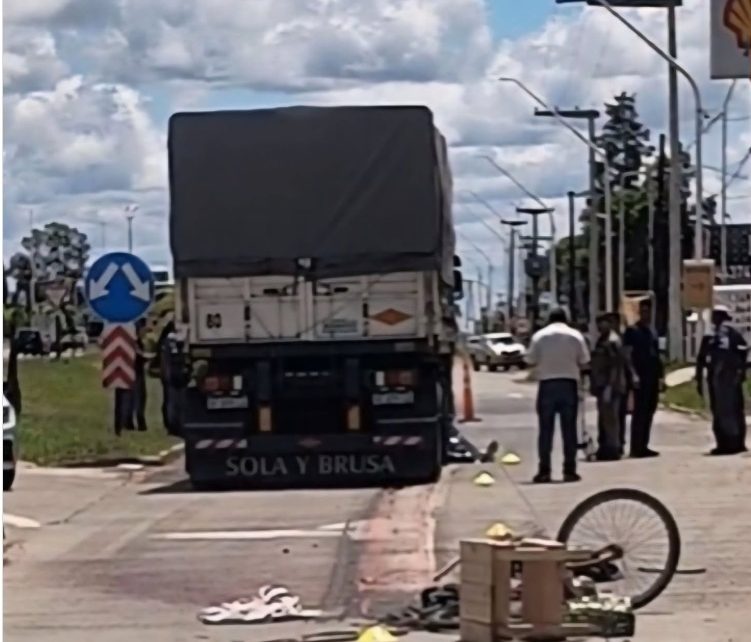 CHACO: Tragedia En Ruta 11: Un Ciclista Murió Tras Ser Atropellado Por Un Camión