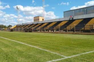 Prohíben el ingreso a los estadios a dos hinchas de Comunicaciones por agredir a dirigentes y jugadores