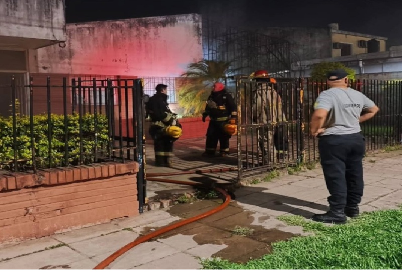 RESISTENCIA: Incendio En Un Edificio Del Centro Integrador De Fortalecimiento Social