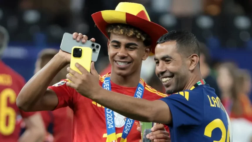 Quién es Mounir Nasraoui, el polémico padre de Lamine Yamal que dice vivir gracias a su hijo