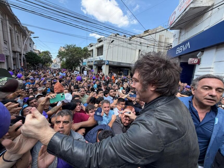 Al grito de “Cristina tobillera”, Milei afronta el último fin de semana de campaña
