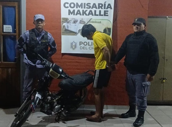 MAKALLÉ: Sustrajo Una Moto Y Fue Sorprendido Cuando Intentaba Guardarla En Su Casa